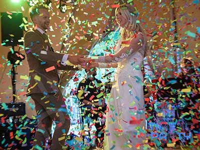First Dance Wedding Confetti Canon Cambridge Cambridgeshire